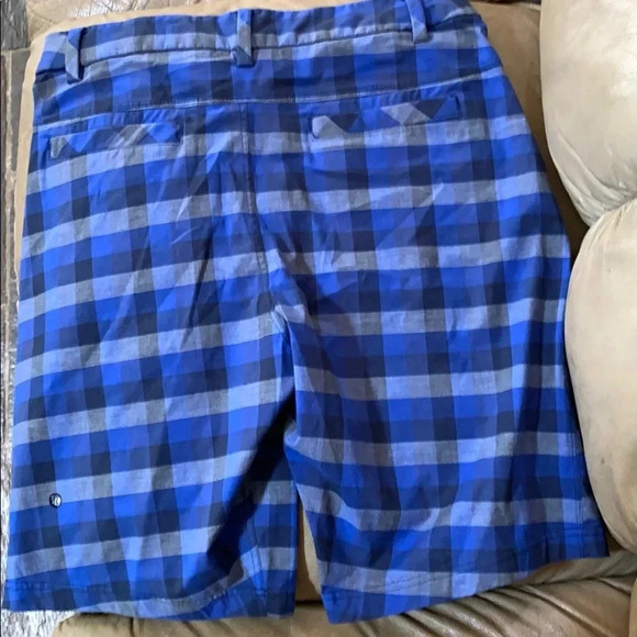 Lululemon plaid shorts - Picture 3 of 7